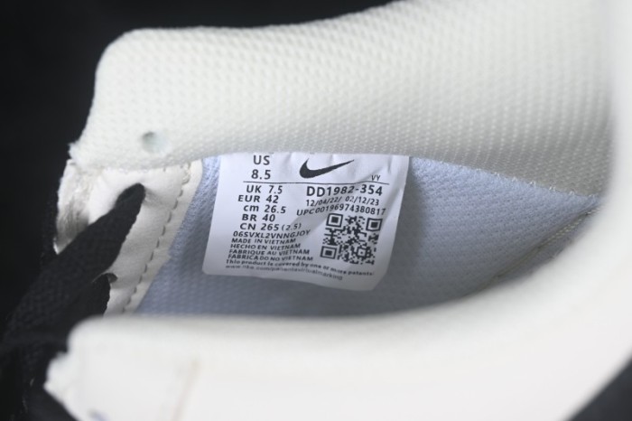 Nike Air Force 1 '07 Low Low-Top Casual Sneakers - DD1982-354