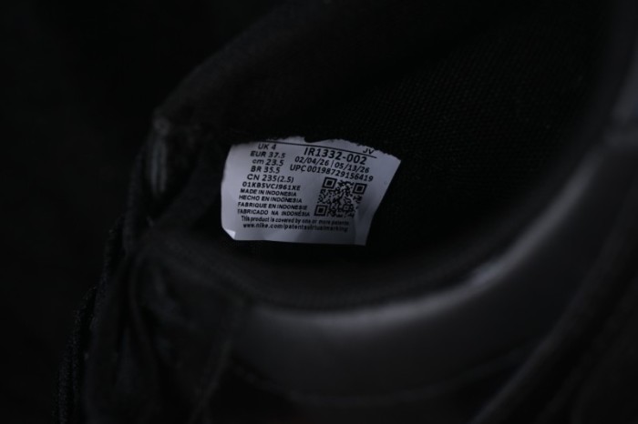 Nike Classic Cortez Leather Retro Running Shoes - IR1332-002