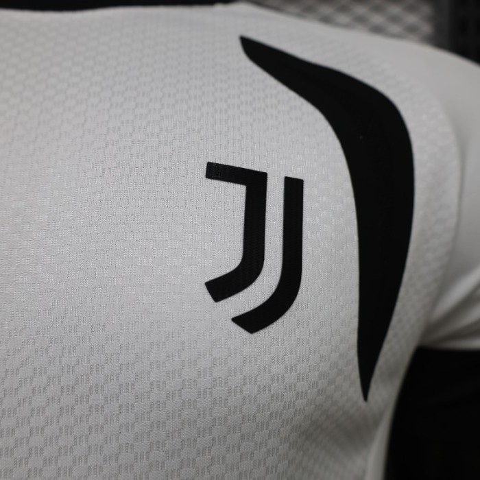 Player Version 26/27 Juventus White Training Jersey