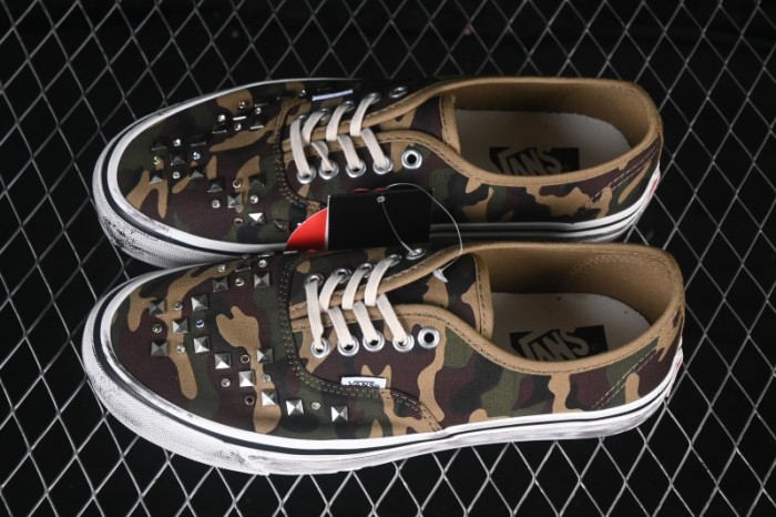 Vans Authentic 44 Low Top Vulcanized Skate Shoes - VN000D9NWVD