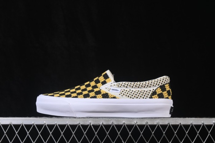 Vans Classic Slip-On 98 Low-Top Skate Shoes - VN000EG1Y23