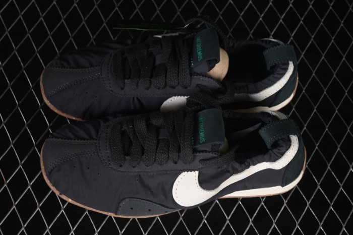 Nike x Jacquemus Moon Shoe SP Low-Top Ballet-Inspired Lifestyle Sneakers with Suede Overlays - HV8547-001