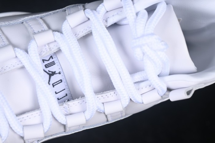Comme des Garçons x Nike Air Jordan 11 White Sneakers - IV7639-100
