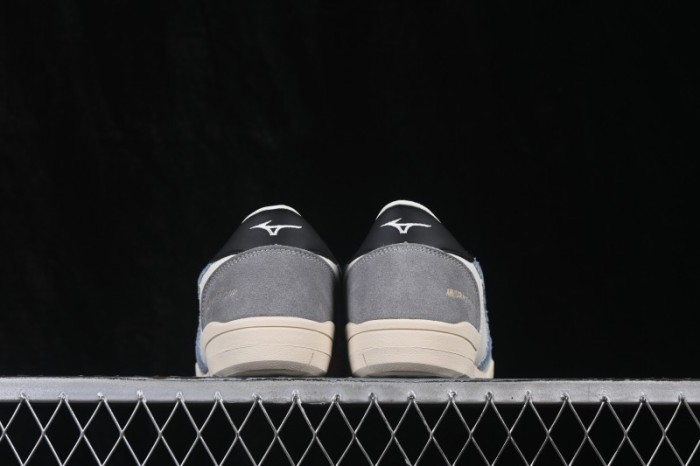 Mizuno CT Club Retro Casual Low-Top Skate Shoes with Breathable Comfort - D1GH261002