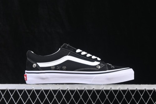 Vans Old Skool 36 Low Top Skate Shoes - VN000D56B8C