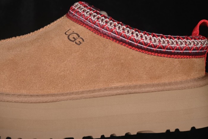 UGG Tazz II Classic Platform Snow Boots - 1122553 CHE