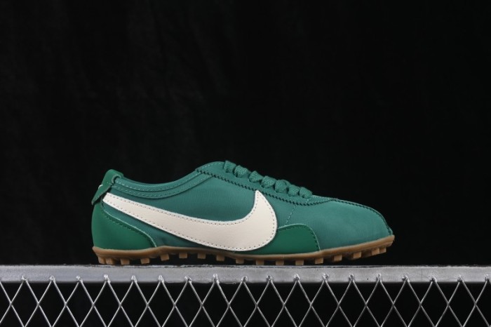 Nike Moon Shoe SP Retro Low-Top Lifestyle Sneakers with Thin Cushioning - IW0955-300
