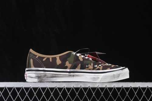 Vans Authentic 44 Low Top Vulcanized Skate Shoes - VN000D9NWVD