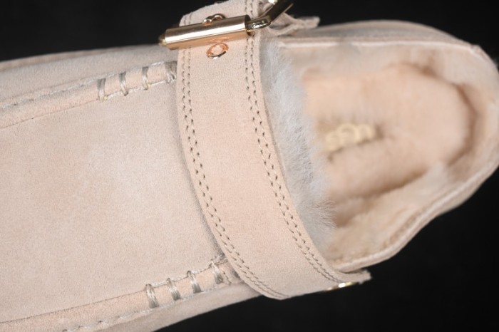 UGG Golden Family Solid Color Slip-On Slippers - 1180251 SNDC