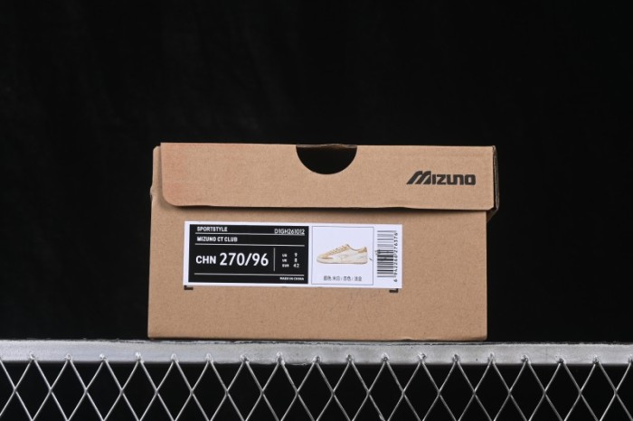 Mizuno CT Club Retro Casual Low-Top Sneakers with Breathable Comfort - D1GH261012