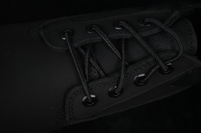 Timberland Classic Low-Top Black Waterproof Leather Shoes - 073537
