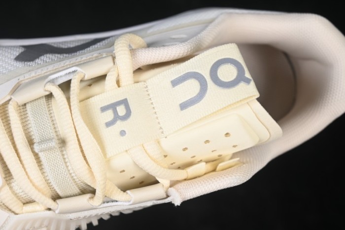 On The Roger Pro Fire Clay Comfortable Anti-Slip Wear-Resistant Low-Top Casual Running Shoes - 3WF30031217