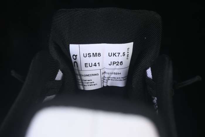On Cloudtilt Comfortable Anti-Slip Durable Low-Top Casual City Commute Running Shoes - 3ME10103254 White Black