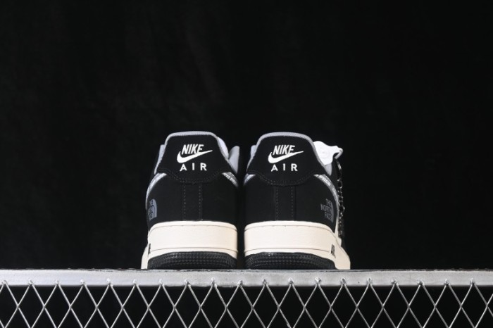 Nike Air Force 1'07 Low Casual Skate Shoes - DQ9688-108