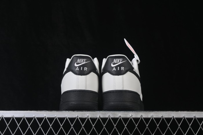 Nike Air Force 1'07 Low Casual Skateboarding Shoes - FJ4146-005