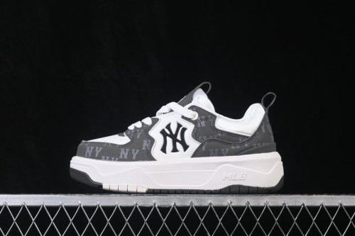 MLB Chunky Curve Liner Monogram New York Yankees Thick Sole Casual Running Shoes - 3ASXL206N50BKS