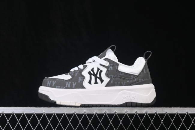MLB Chunky Curve Liner Monogram New York Yankees Thick Sole Casual Running Shoes - 3ASXL206N50BKS