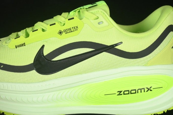 Nike Air Zoom Vomero 18 GTX Cushioned Casual Running Shoes - HQ7001-214