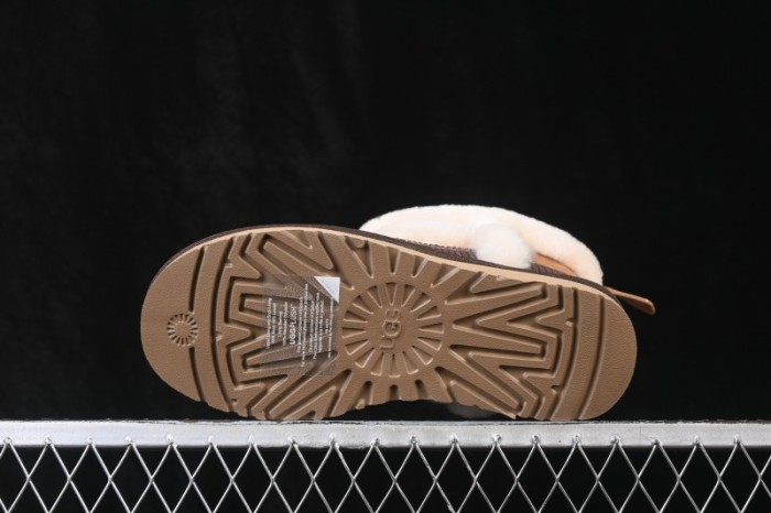 UGG Classic Novelty Cookie Suede Round Toe Slip-On Snow Boots - 1180434 CHE