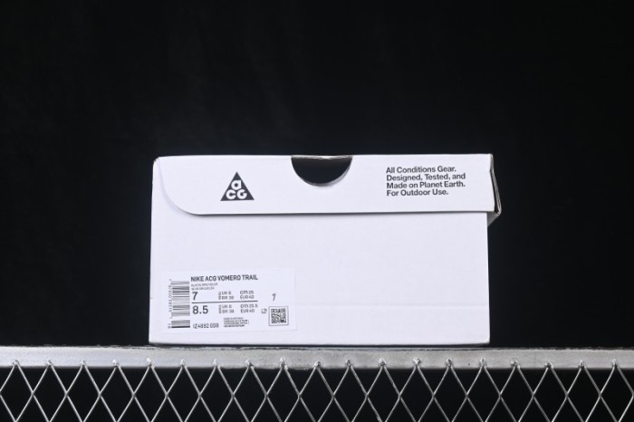 Nike ACG Vomero Trail Running Shoes with Cushioned Road Racing Technology - IZ4892-008