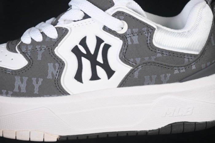 MLB Chunky Curve Liner Monogram New York Yankees Thick Sole Casual Running Shoes - 3ASXL206N50BKS