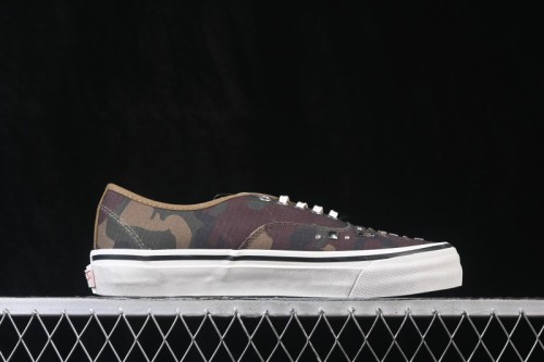 Vans Authentic Lx Low-Top Casual Vulcanized Skate Shoes - VN000D9NWVD