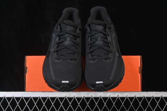 Nike Quest 7 Lightweight Mesh Running Shoes - IM6368-001