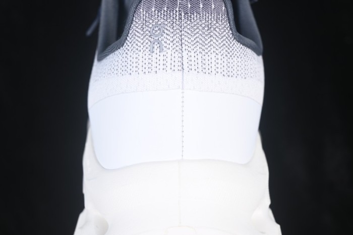 On Cloudtilt Low-Top Casual City Running Shoes with Comfort Cushioning and Slip-Resistant Sole - Midnight Lce