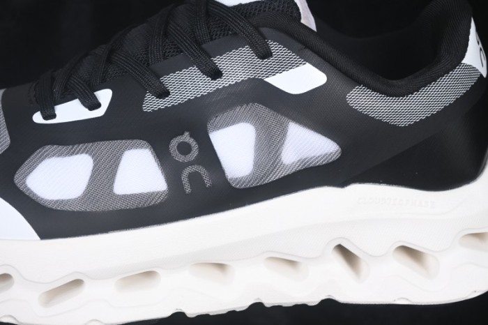 On Cloudtilt Comfortable Anti-Slip Durable Low-Top Casual City Commuting Running Shoes - Black White
