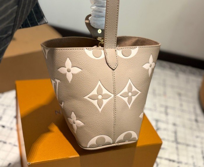 Split leather bag ,3A , size 19x18x12cm,no box,  B68-86-88
