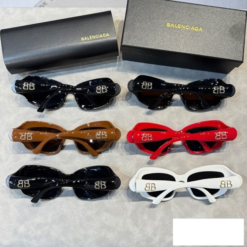 Blue light blocking sunglasses with the box and case ,G25-1426-1431