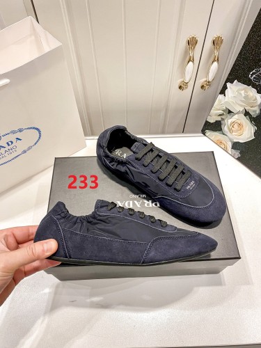 Women runner flat shoes,  size 35-40, SS70-233