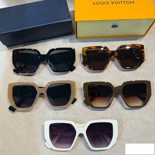 Blue light blocking sunglasses with the box and case ,G25-1750-1754