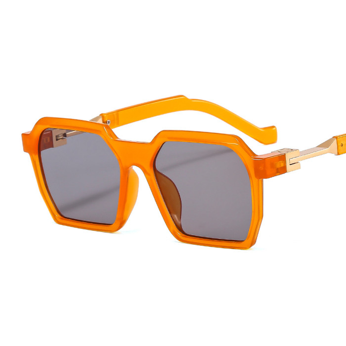 W 8779