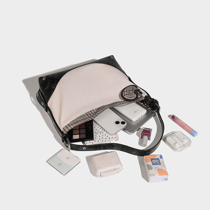 BAG A8557
