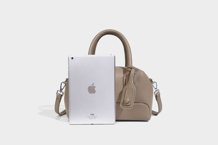 BAG A8606