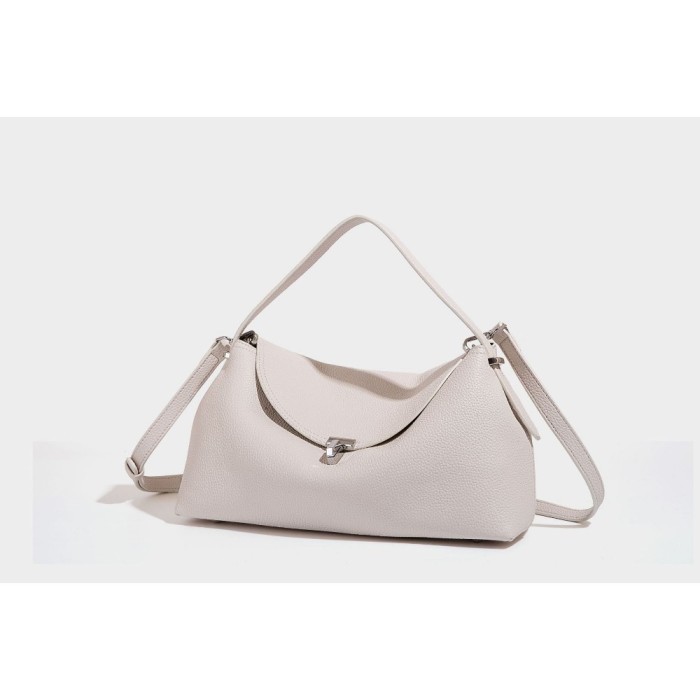 BAG A8675
