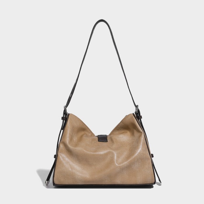 BAG A8558