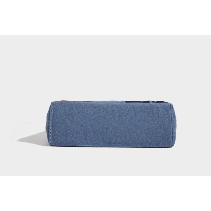 BAG A8696
