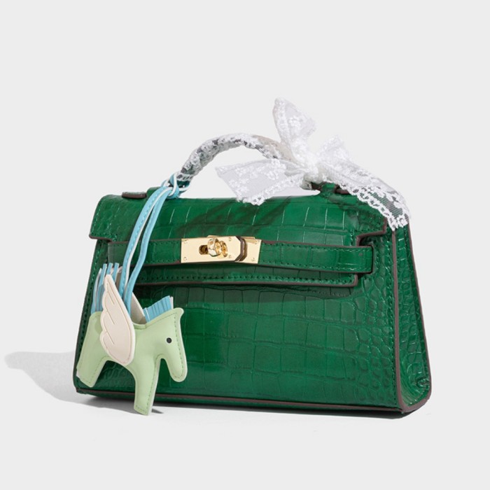 BAG A8698