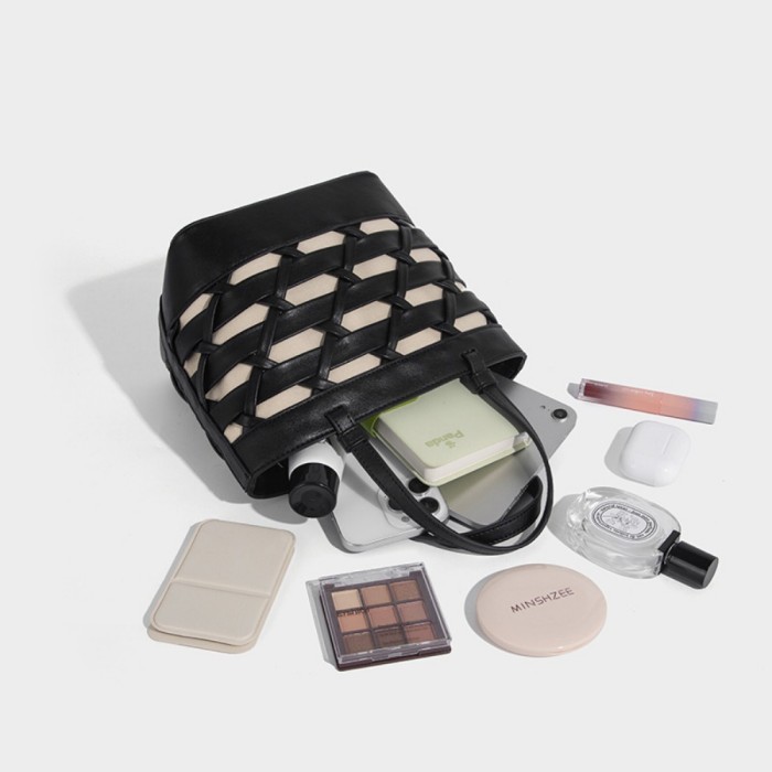 BAG A8799