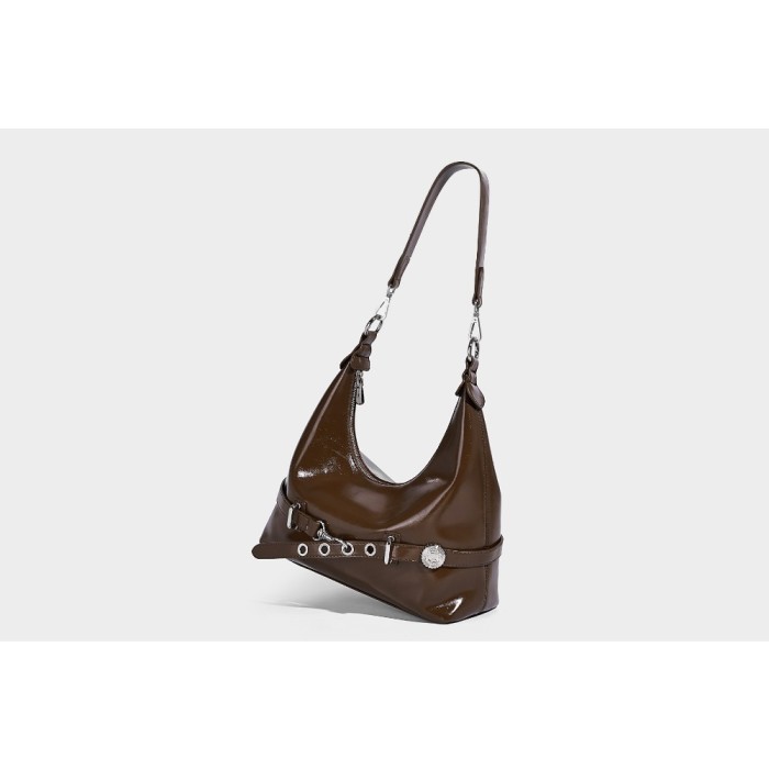 BAG A8831