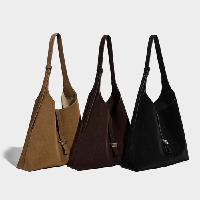 BAG A8902