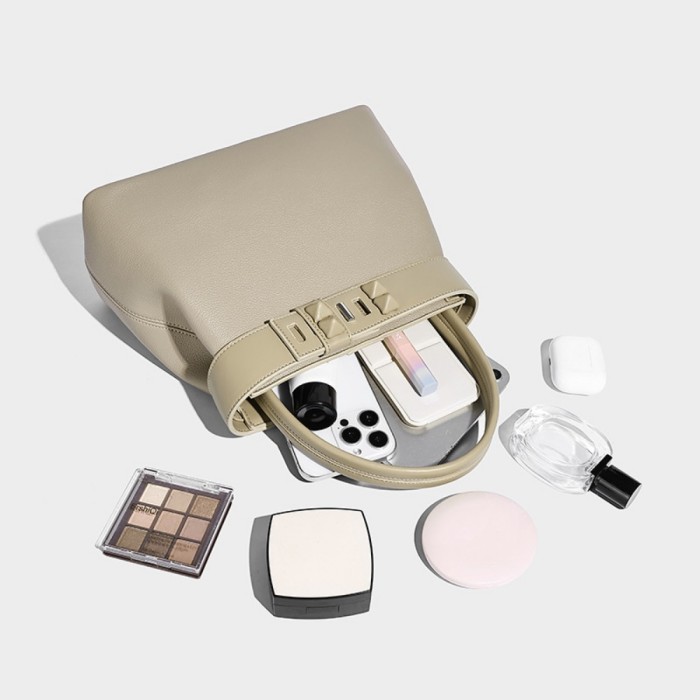 BAG A8898