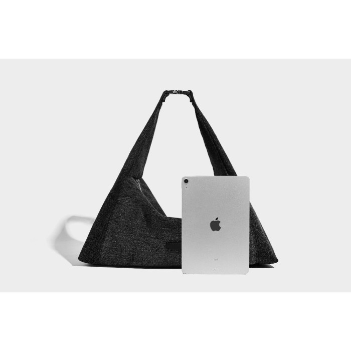 BAG A8930