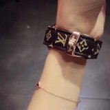 注目度NO.1ルイヴィトン 時計 コピー レディース クオーツ