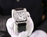 定番人気カルティエ サントス コピーシリーズ メンズ 自動巻き