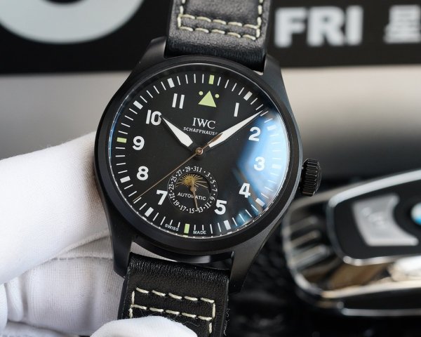 人気高級IWC パイロットウォッチ コピーシリーズ メンズ 自動巻き2色