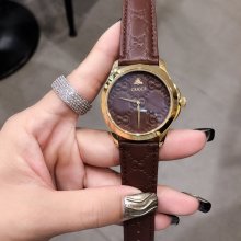 注目度NO.1グッチ 時計 コピー レディース クオーツ4色