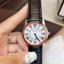 定番人気カルティエ ロンドソロ コピーシリーズ レディース クオーツ2色